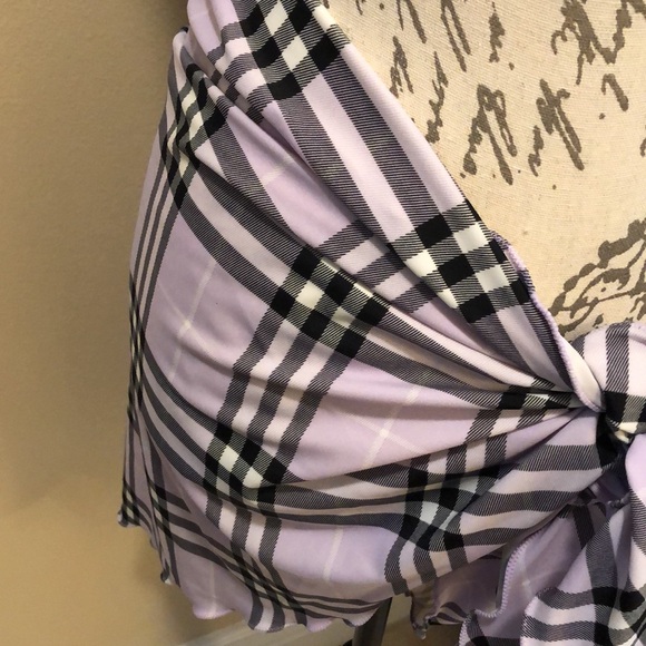 Burberry sarong classic plaid/light purple black white semi circle short sarong - Picture 3 of 9
